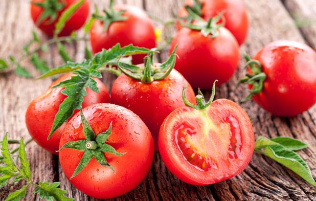 Tomaten leisten hervorragende Arbeit bei Entzündungen und Schmerzen mit Krampfadern